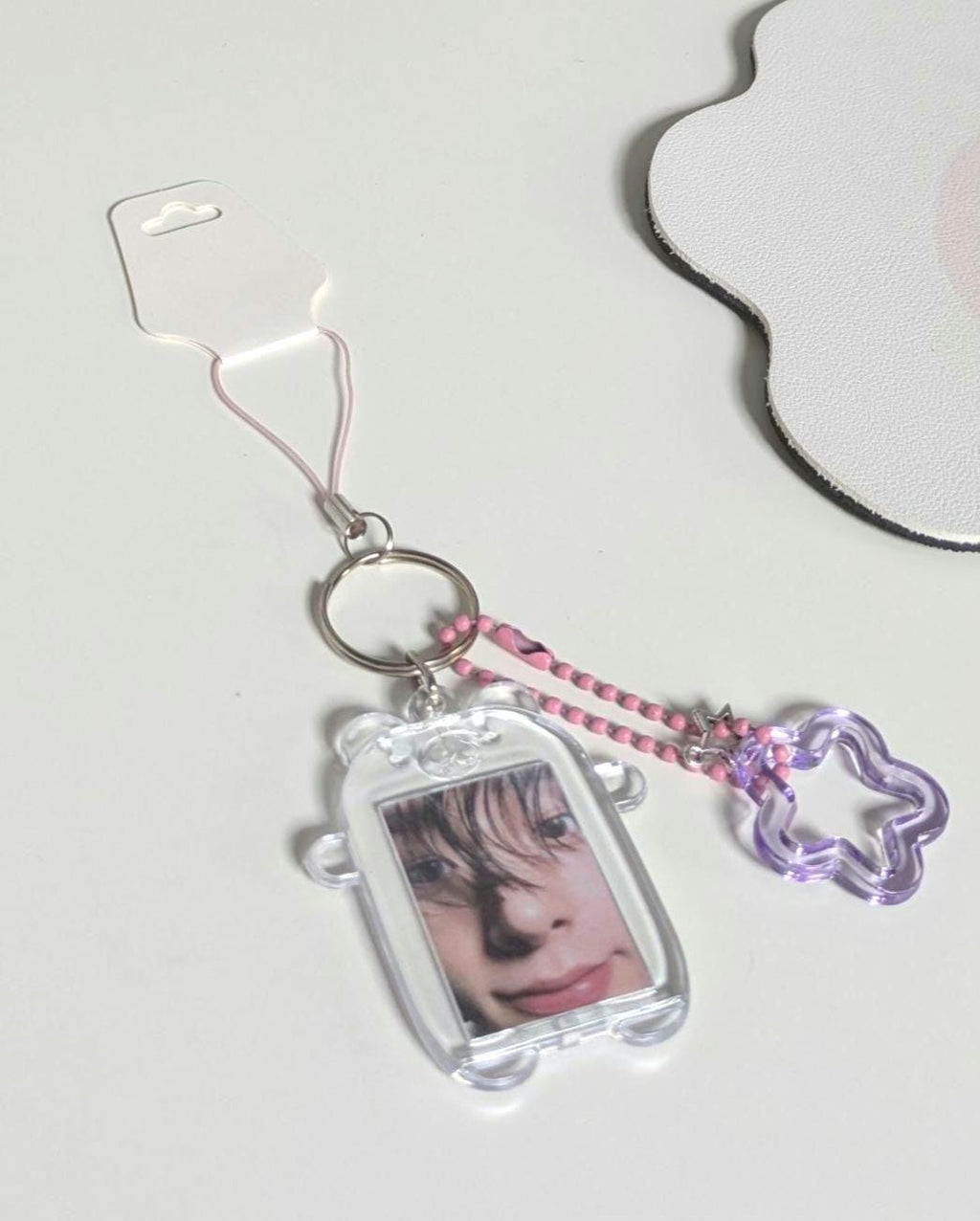 Custom Photo Keyring: Kpop, Anime, or Idol Charm